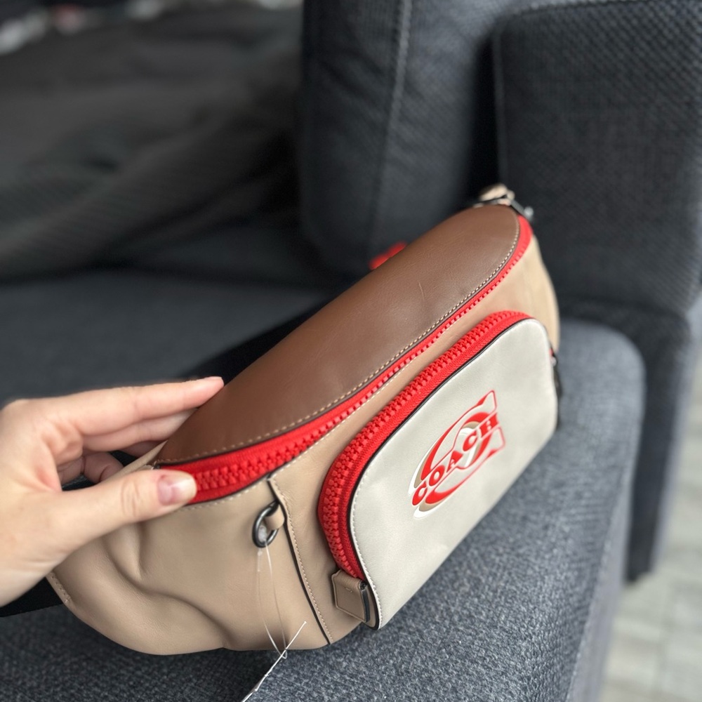 Coach Tan and Red Men’s Bag - Picture 3 of 7